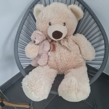 Magnifique ours en peluche géant