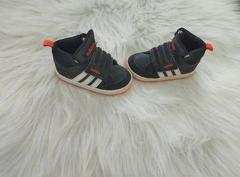 Basket adidas pointure 20