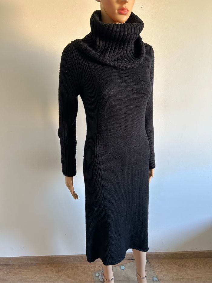 Robe pull longue noire avec col roulé Caroll taille 38 TBE - photo numéro 2
