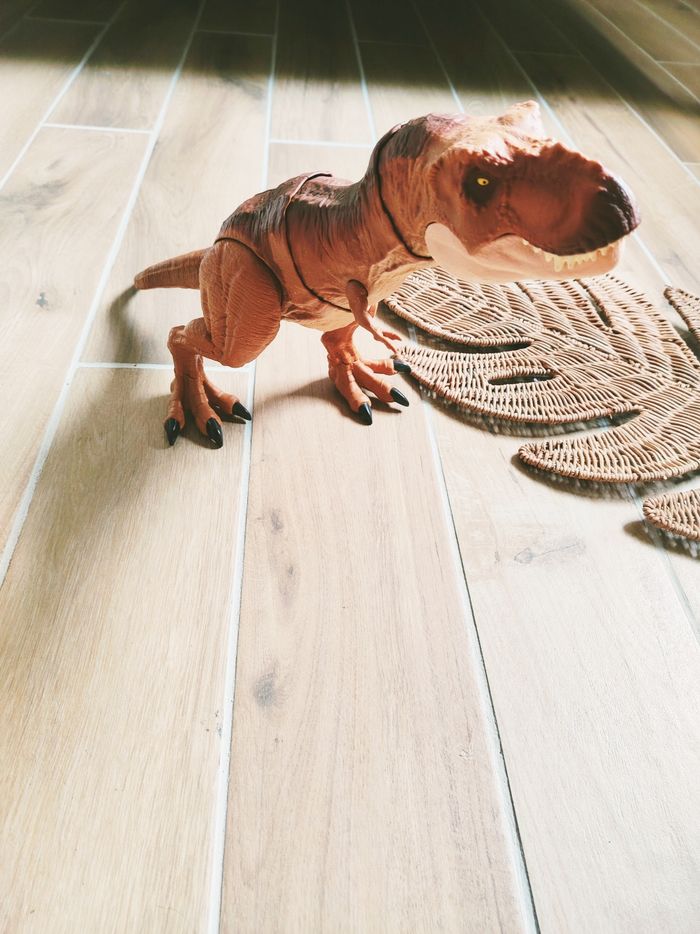 🦖 Dinosaure Tyrannosaure t-rex sonore Trash'n trow Jurassic World/ Jurassic park Mattel