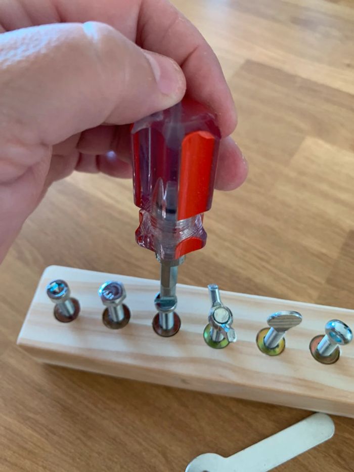 Jeu de vissage Montessori - photo numéro 7