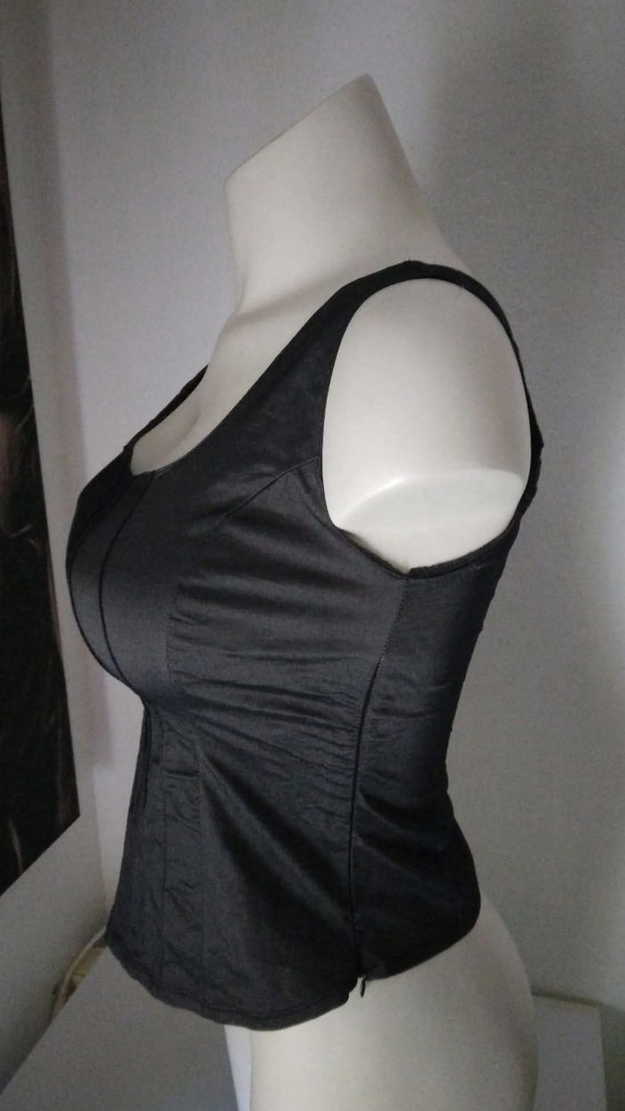 Top court T.36/38 - photo numéro 2