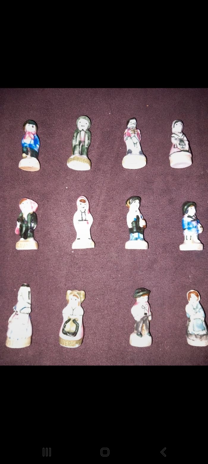 Lot 21 fèves - Personnages - photo numéro 2