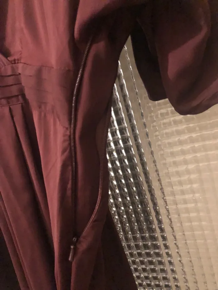 Robe habillée bordeaux - photo numéro 4