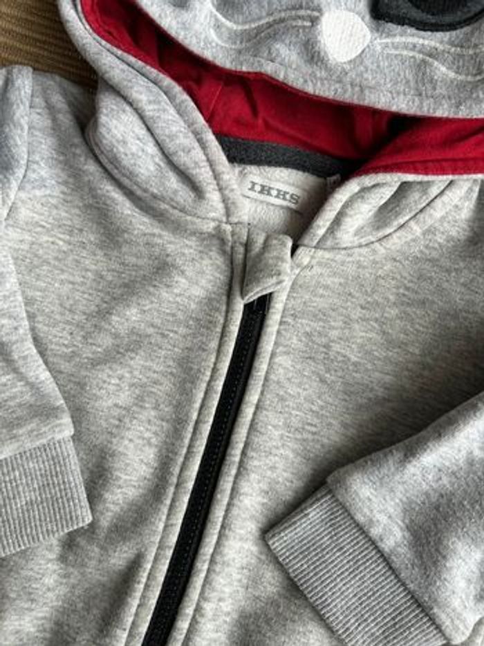 Este à capuche taille 6 mois - photo numéro 4