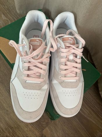 Basket PUMA blanche et rose