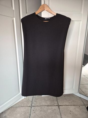 Robe habillée avec épaulettes