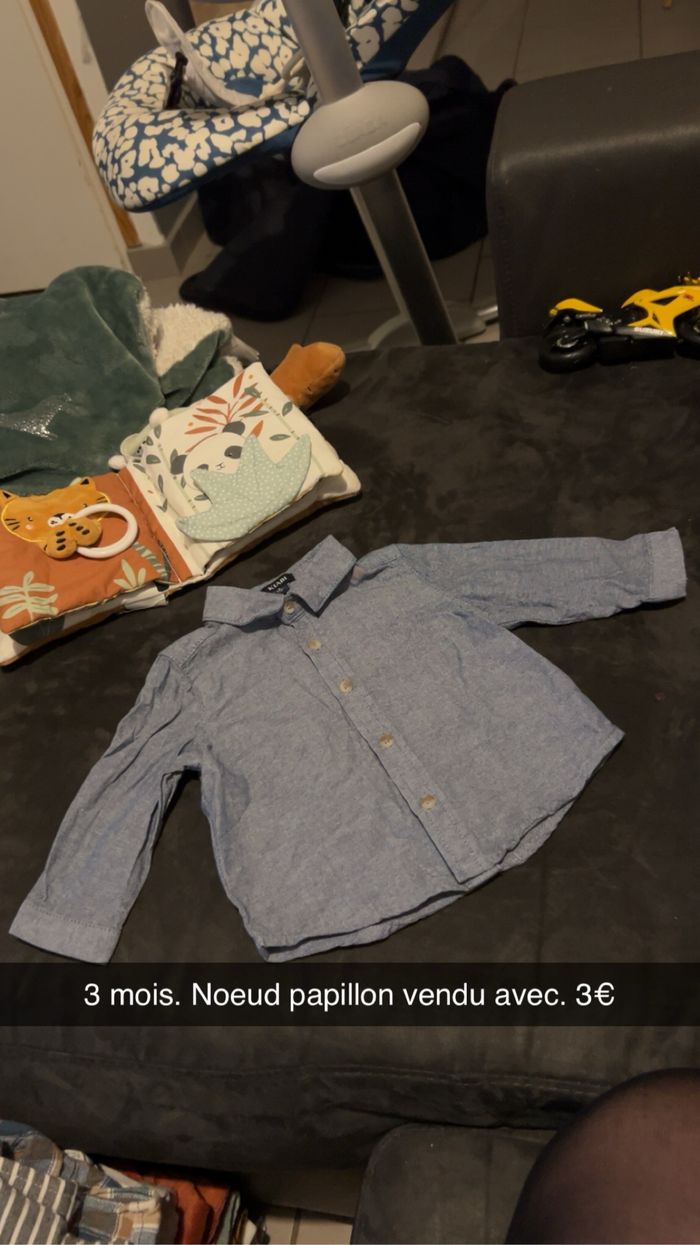 Lot de chemise/ tee shirt.