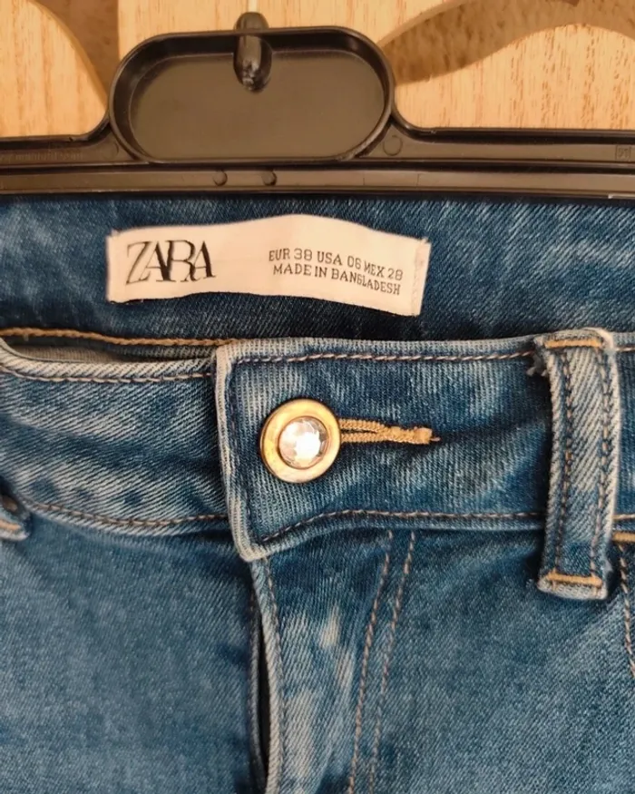 Jean skinny 7/8 ème bas effilés T 38 Zara - photo numéro 5