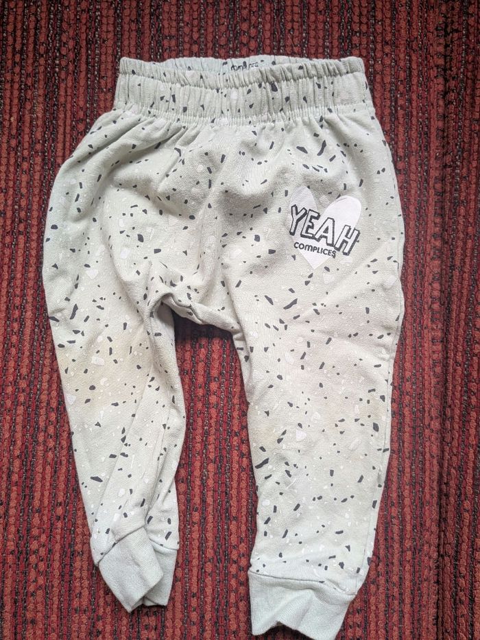Lot pantalons et salopettes 9  mois - photo numéro 10