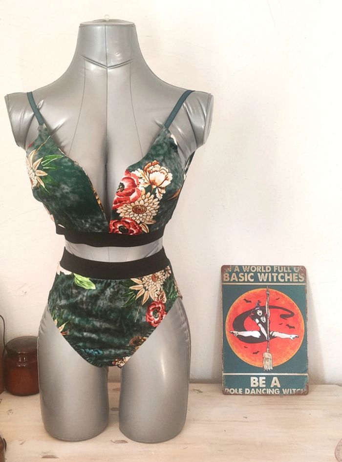 Ensemble de pole dance Velvet Flowers