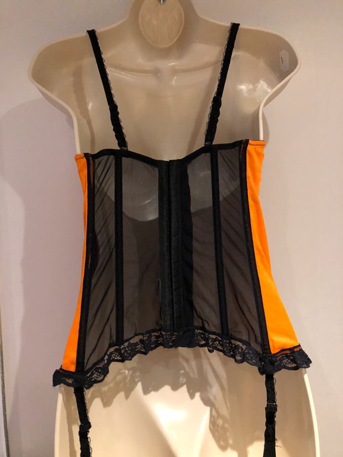 Guêpière orange et noir 90 B - photo numéro 13