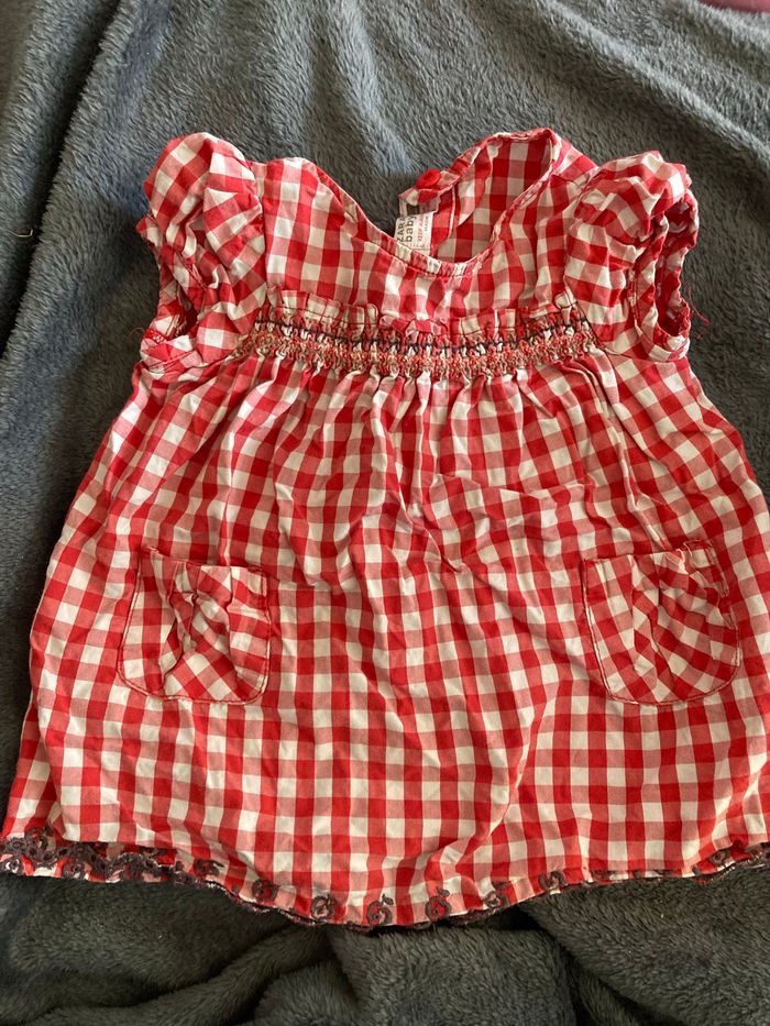 Robe rouge et blanche