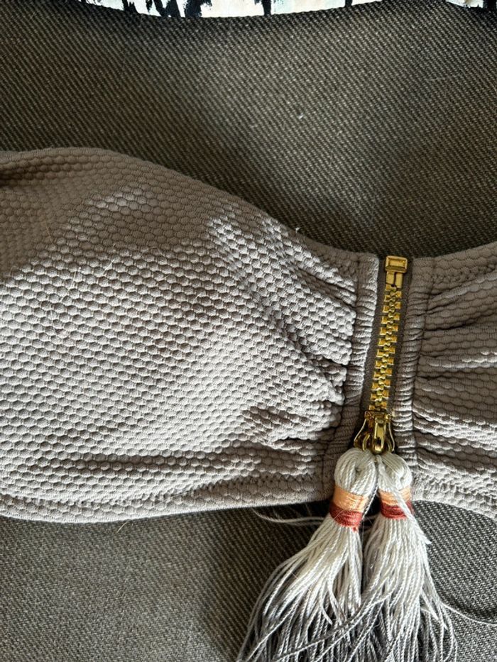 2 hauts de maillot de bain taille S - photo numéro 4