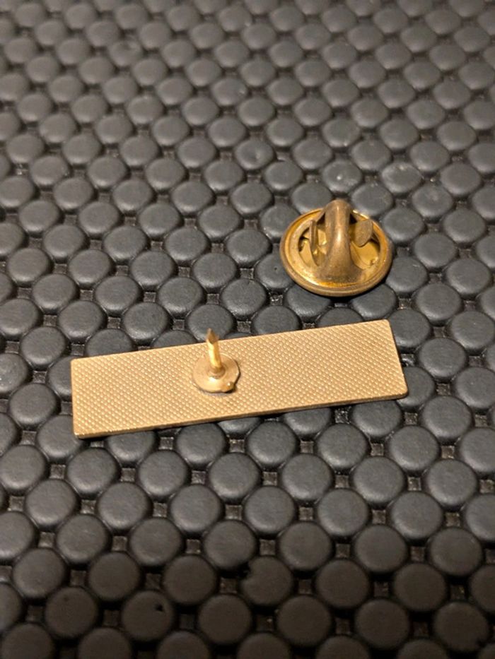 Pin's Honda racing Formule 1 F1 - photo numéro 2