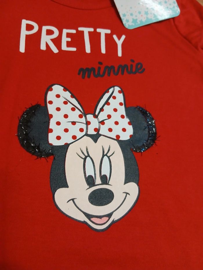 T-shirt rouge disney taille 12mois - photo numéro 2