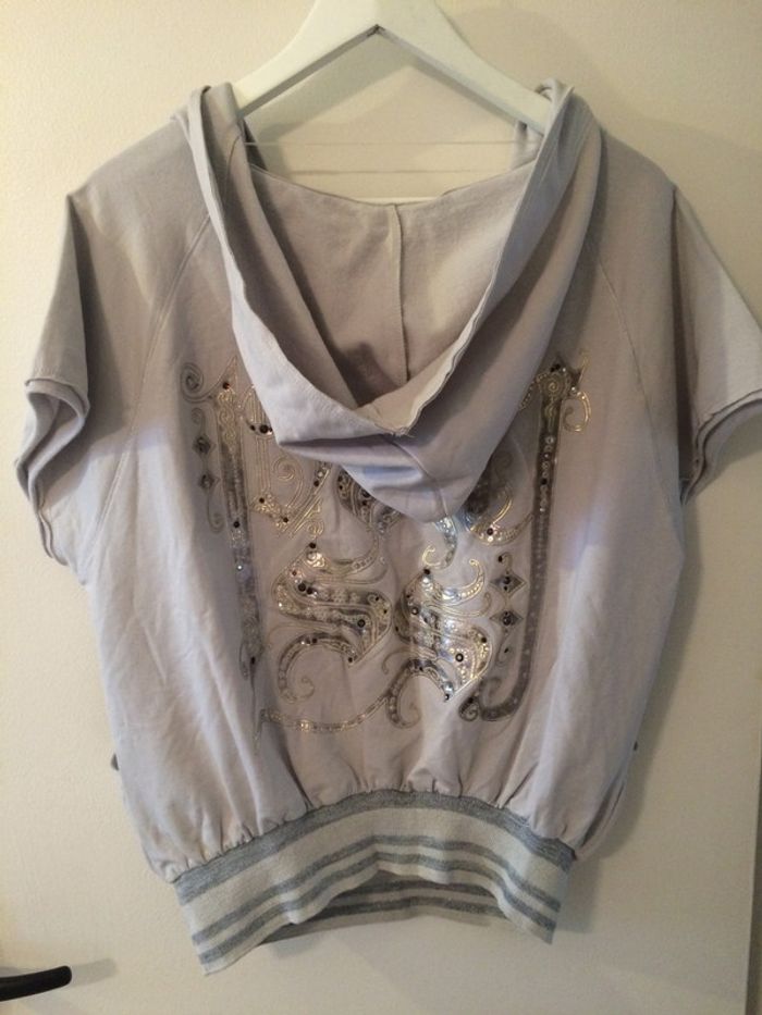 Haut / Sweat Kiss Me Pssy neuf taille S - photo numéro 4
