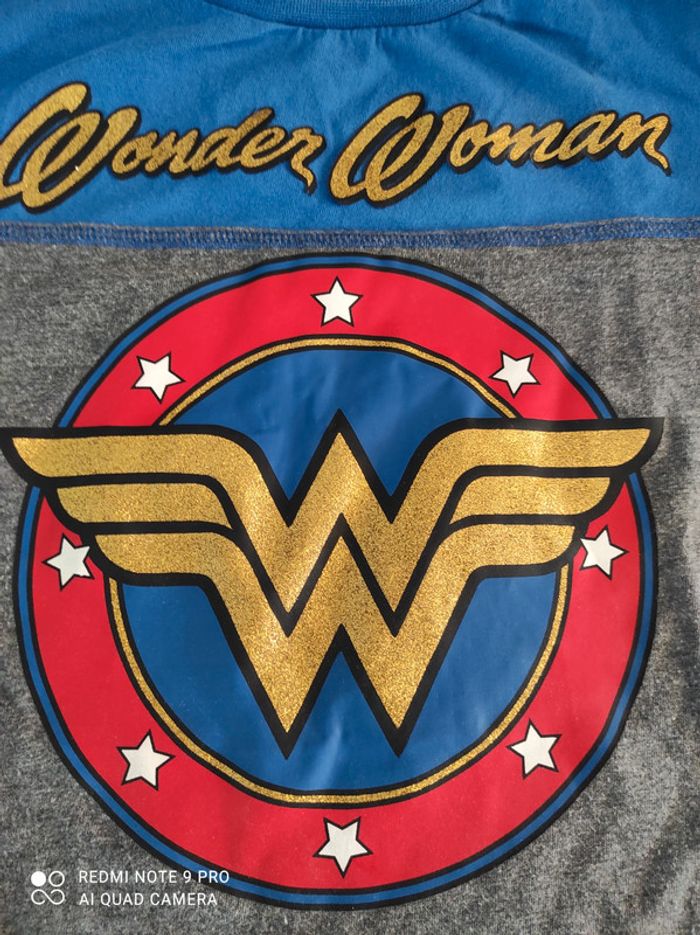 Tee shirt Wonder Woman taille 12 ans - photo numéro 2