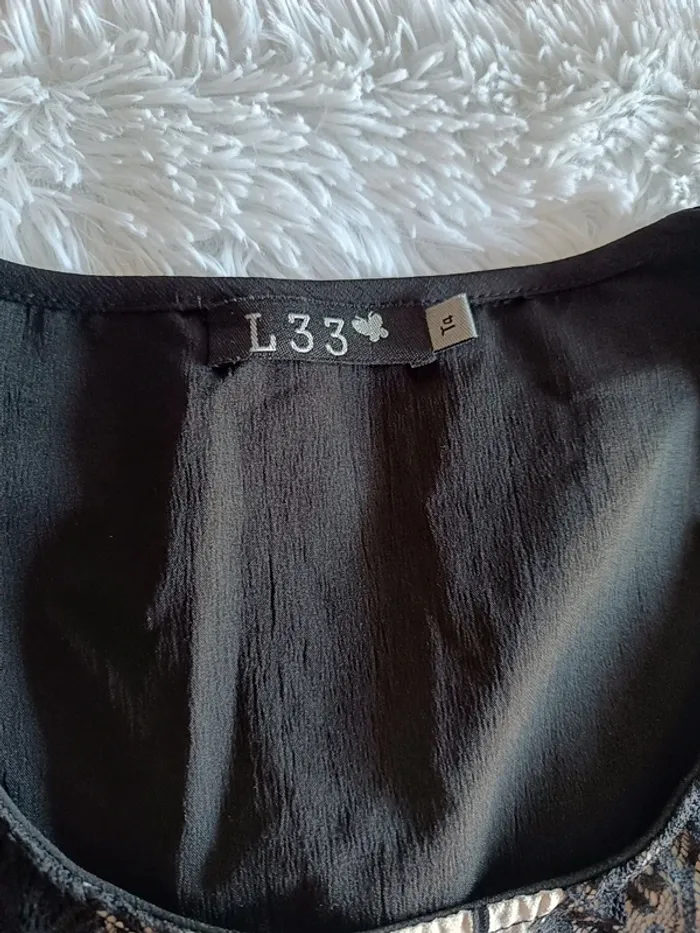 Robe cintrée sans manches fleurs et dentelles T. 4 L33 - photo numéro 8