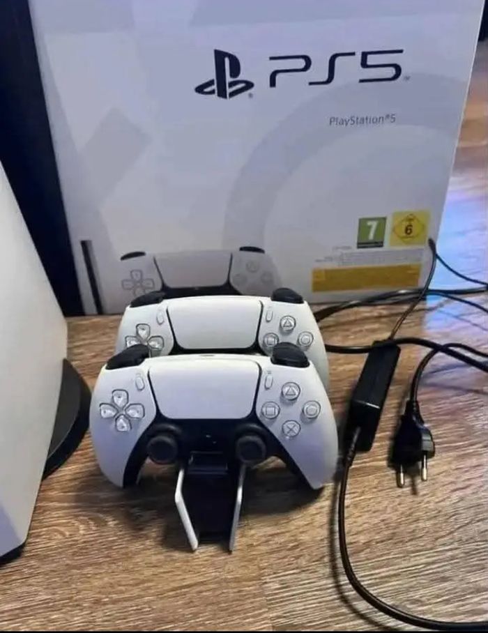 PlayStation 5 - photo numéro 2