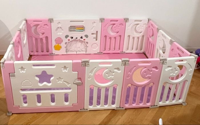 🍼 Parc pour bébé modulable – Sécurisé, pratique et adaptable ! 🍼