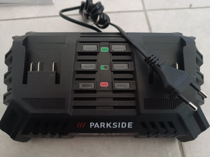 🔌 Chargeur double Parkside 20V – 2 × 4,5 A – comme neuf - photo numéro 1