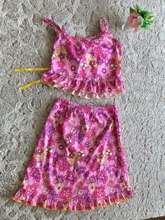 Superbe ensemble débardeur jupe 10 ans - photo numéro 5