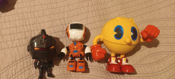 Lot de 3 figurines electronique pop tootchy et