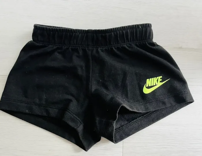 Ensemble short + tee shirt nike 12 mois - photo numéro 4