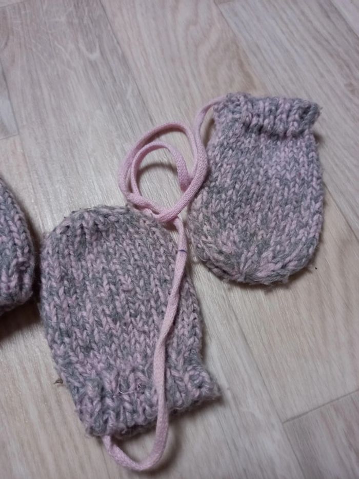 Ensemble bonnet et mouffles - photo numéro 3