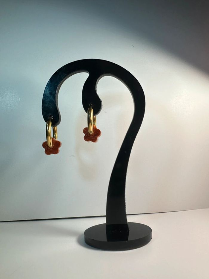 Créoles petites fleurs bronze - photo numéro 4