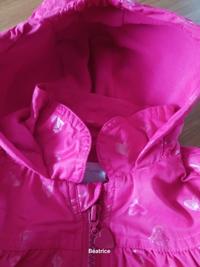 Anorak rouge aux petits cœurs discrets - photo numéro 5