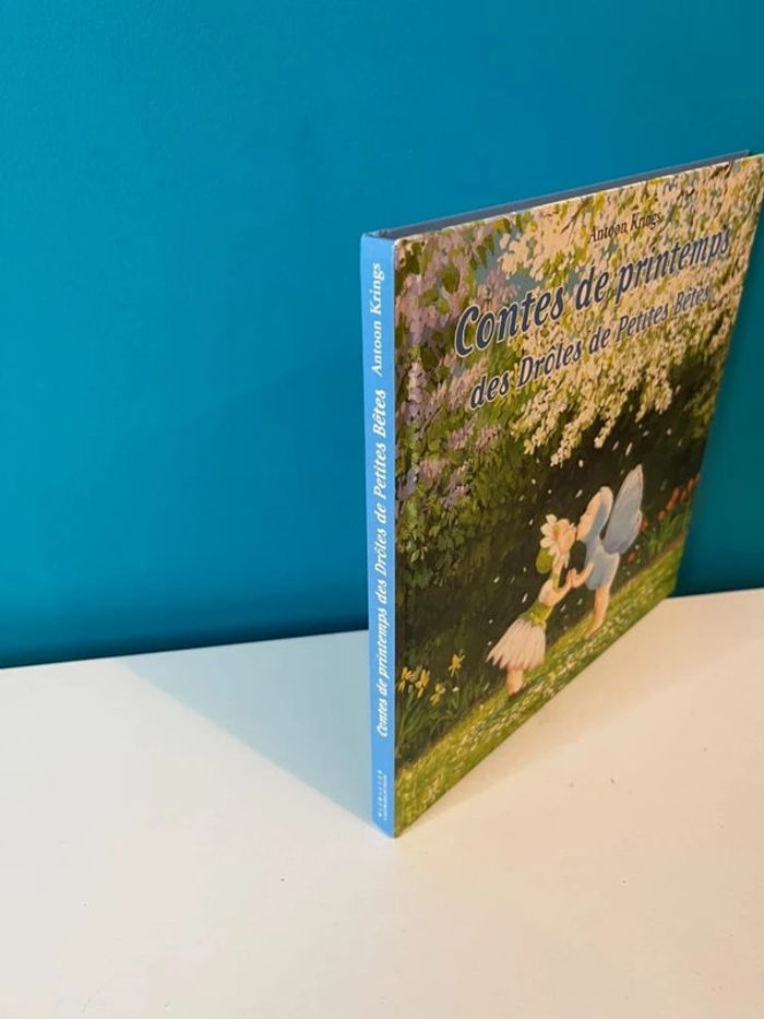 Livre avec 3 histoires des drôles de petites bêtes - photo numéro 2