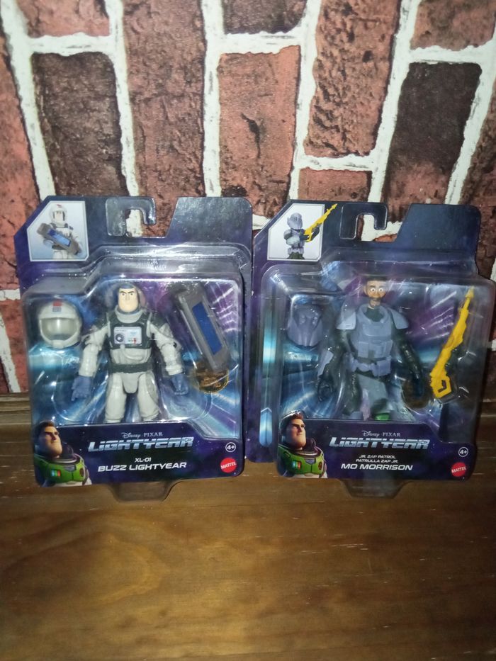 Lot de deux figurines Buzz l'éclair