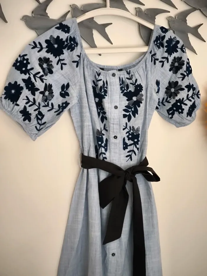 Robe Zara évasé manches bouffantes 36 - photo numéro 2