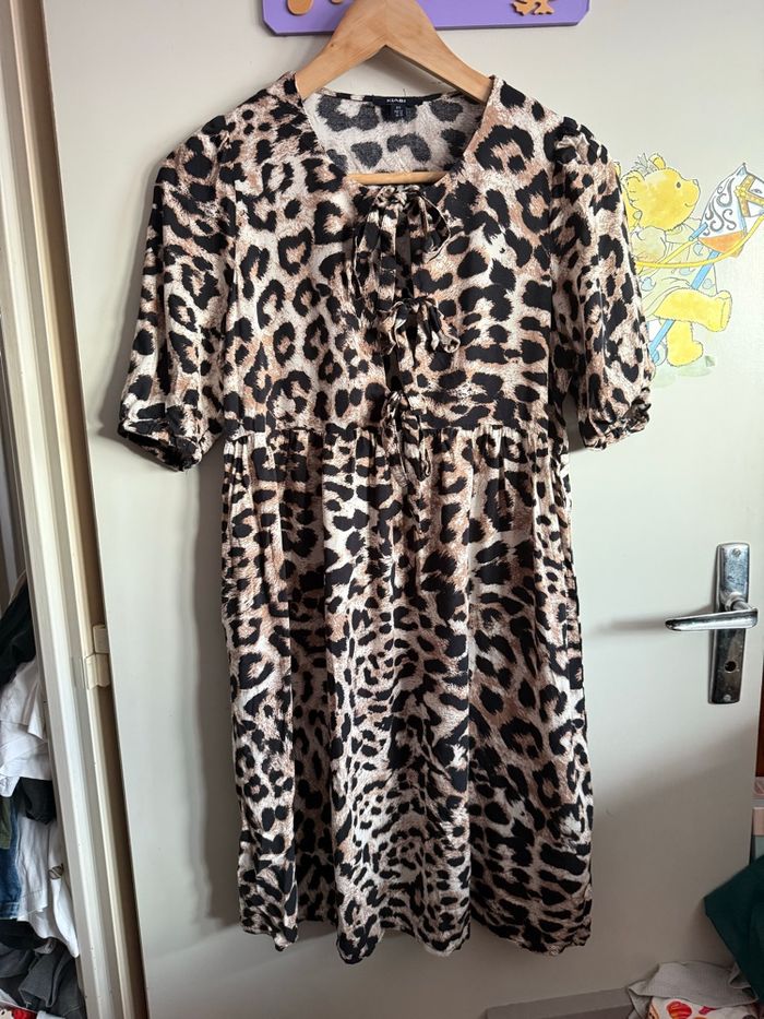 Robe tendance à nouer à motifs léopard, taille Xs, marque Kiabi - photo numéro 3