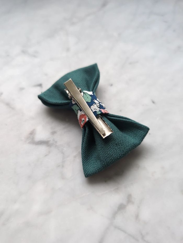 Noeud barrette fait main liberty/vert - photo numéro 2