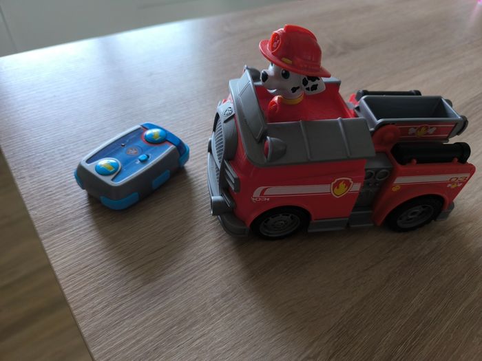 Voiture téléguidée pat patrouille - photo numéro 2