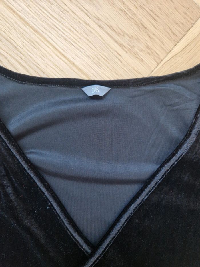 Robe en velours noir Taille 36 - photo numéro 3