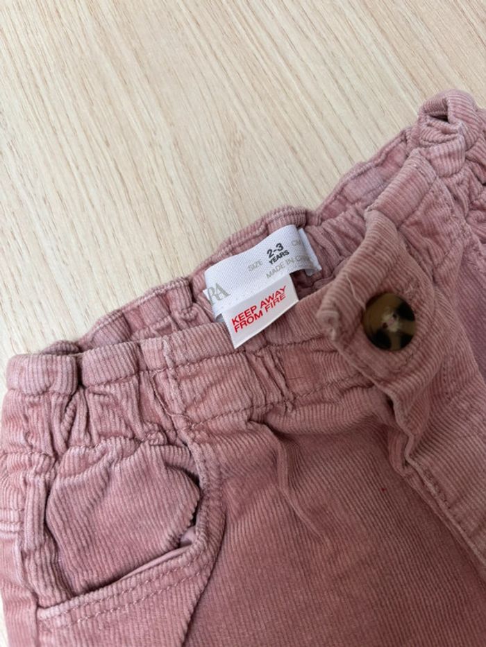 Pantalon en velours côtelé rose Zara taille 2-3 ans - photo numéro 3