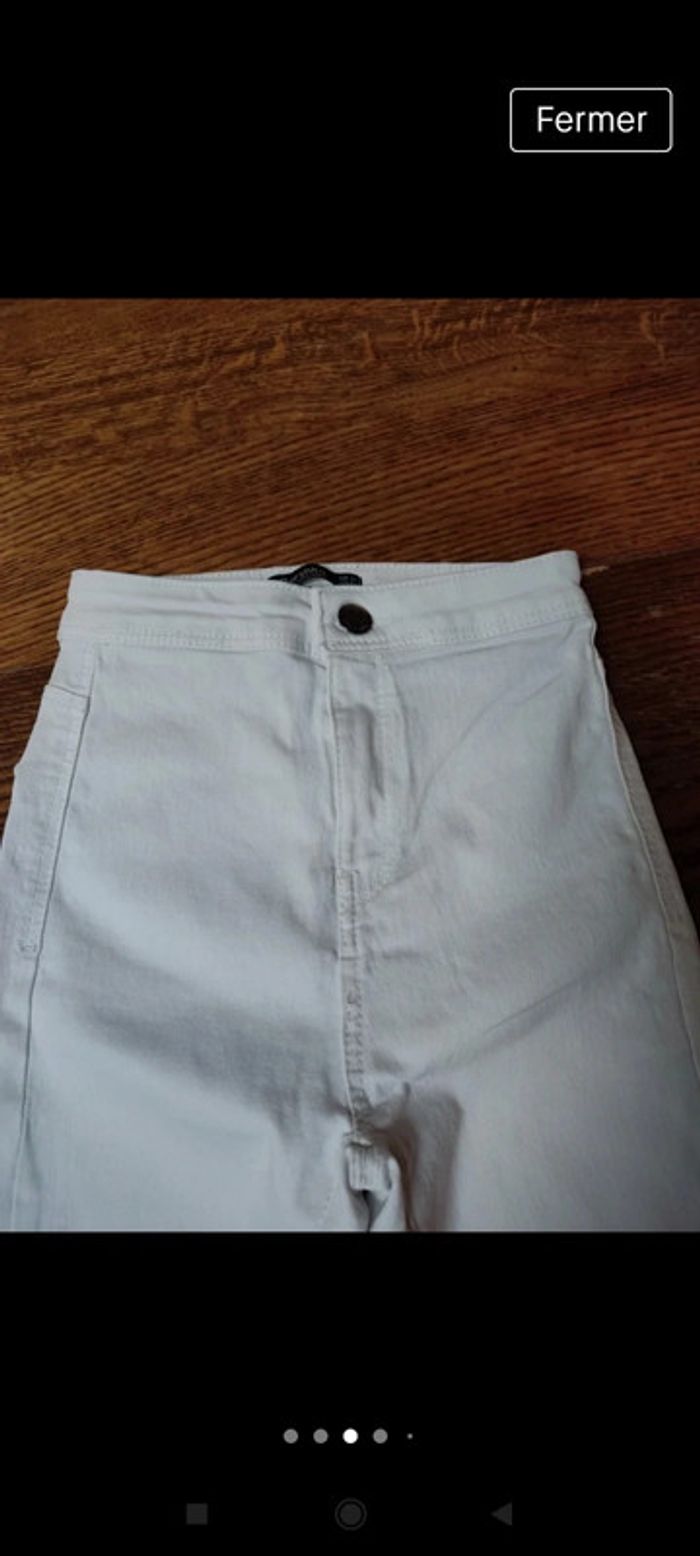 🌺 pantalon stretch blanc Bershka taille 32🌺 - photo numéro 3