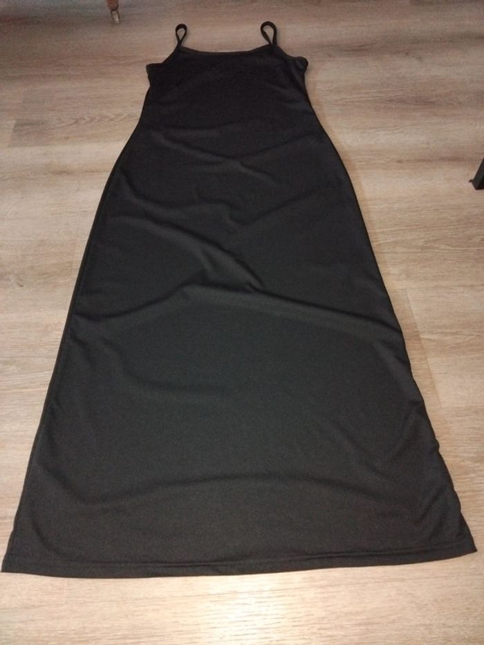 Robe noire - photo numéro 2