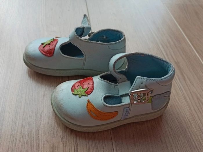 chaussures bleues pastels pâles MOD8 pointure 22 - photo numéro 3