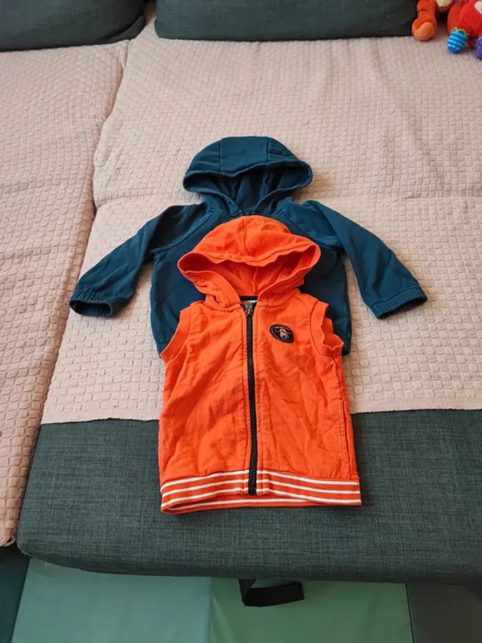 Lot gilets 18 mois - photo numéro 2