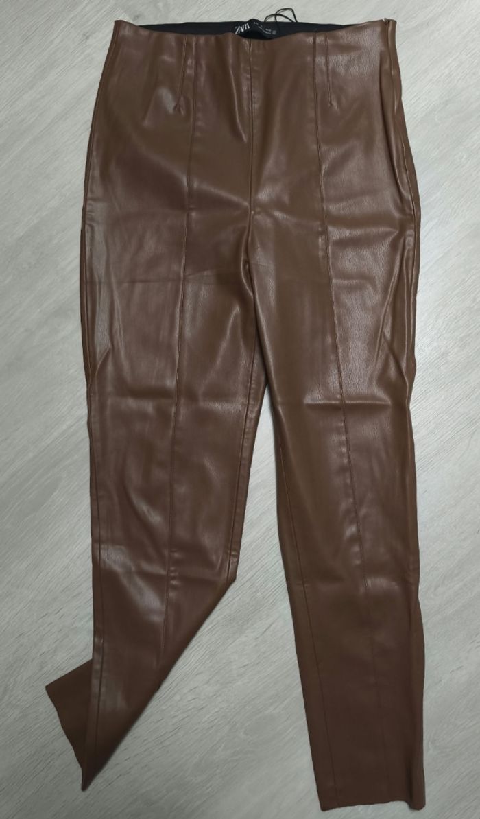 Pantalon simili cuir effet enduit - photo numéro 4