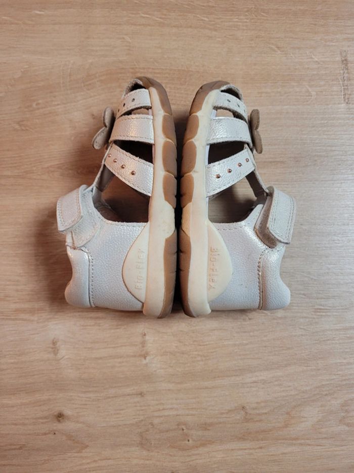 Sandales fille cuir taille 22 - photo numéro 7