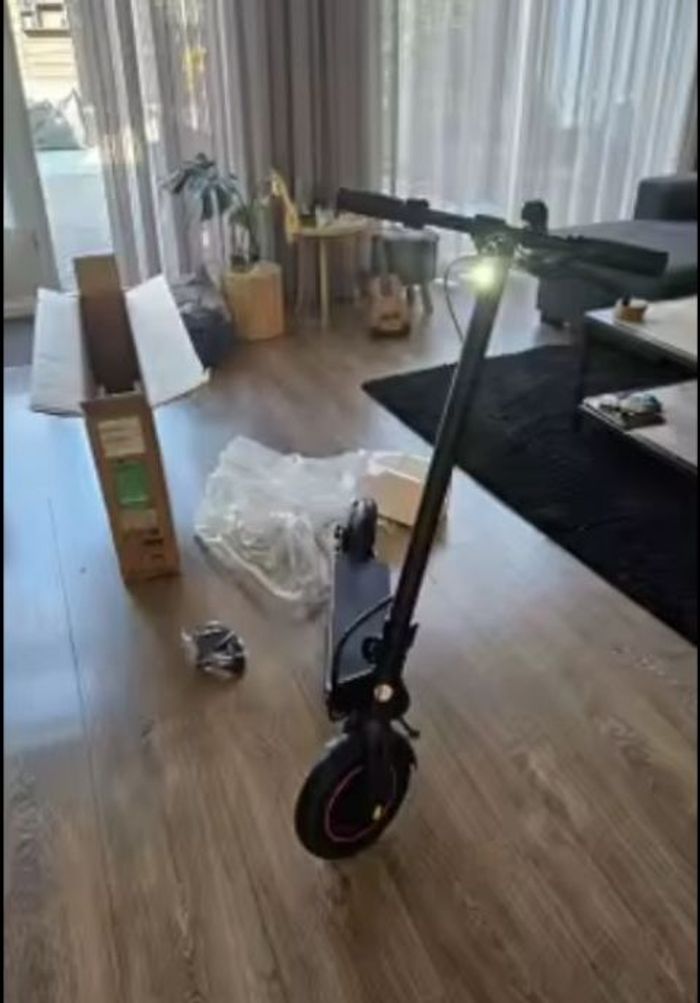 Trottinette électrique neuve jamais été utilisée à vendre - photo numéro 2