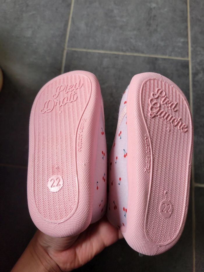 Chaussons vertbaudet t22 neuf - photo numéro 3