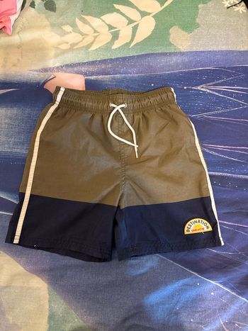 Short de Bain taille 8 ans