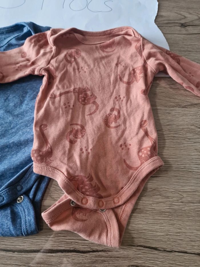 2 bodies - photo numéro 2